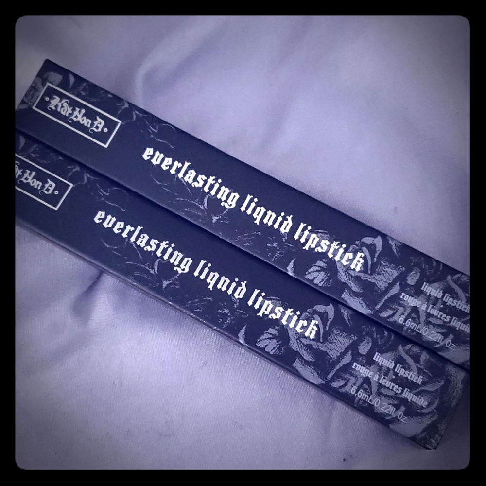 Everlasting liquid lipstick